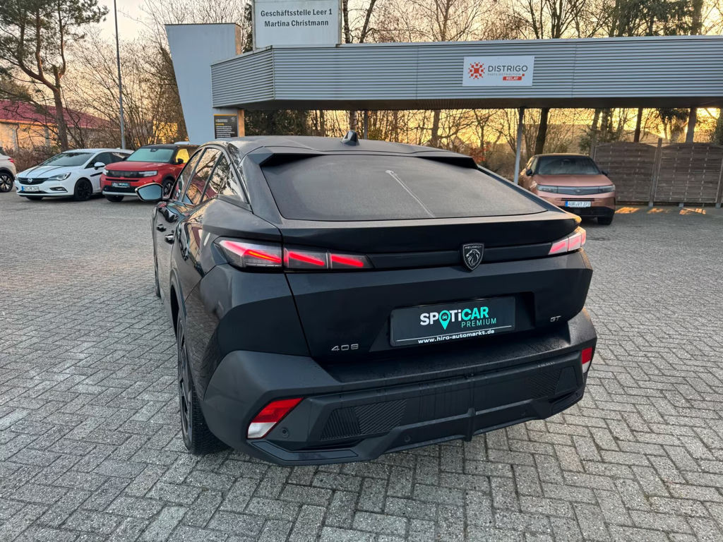 Peugeot 408