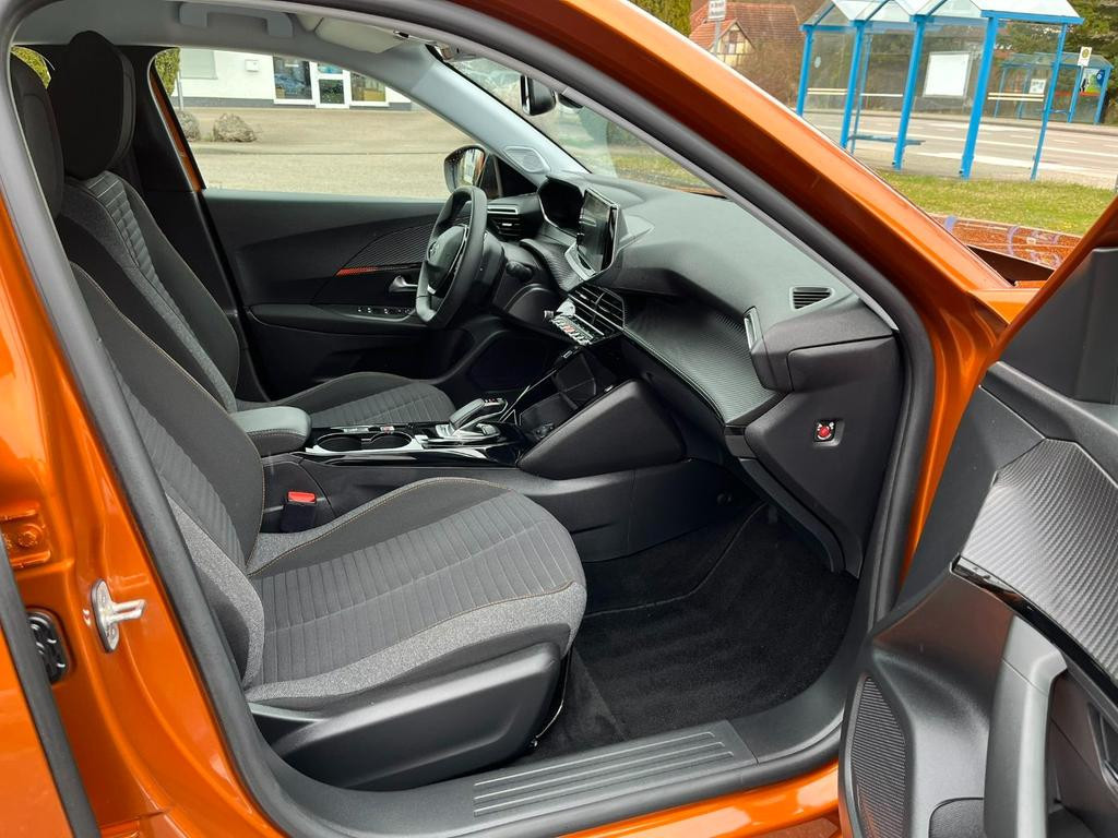 Peugeot e-2008