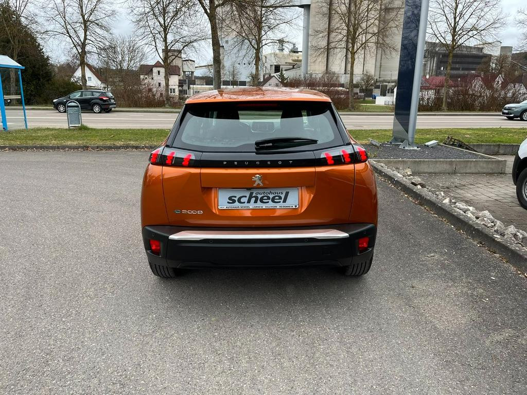 Peugeot e-2008