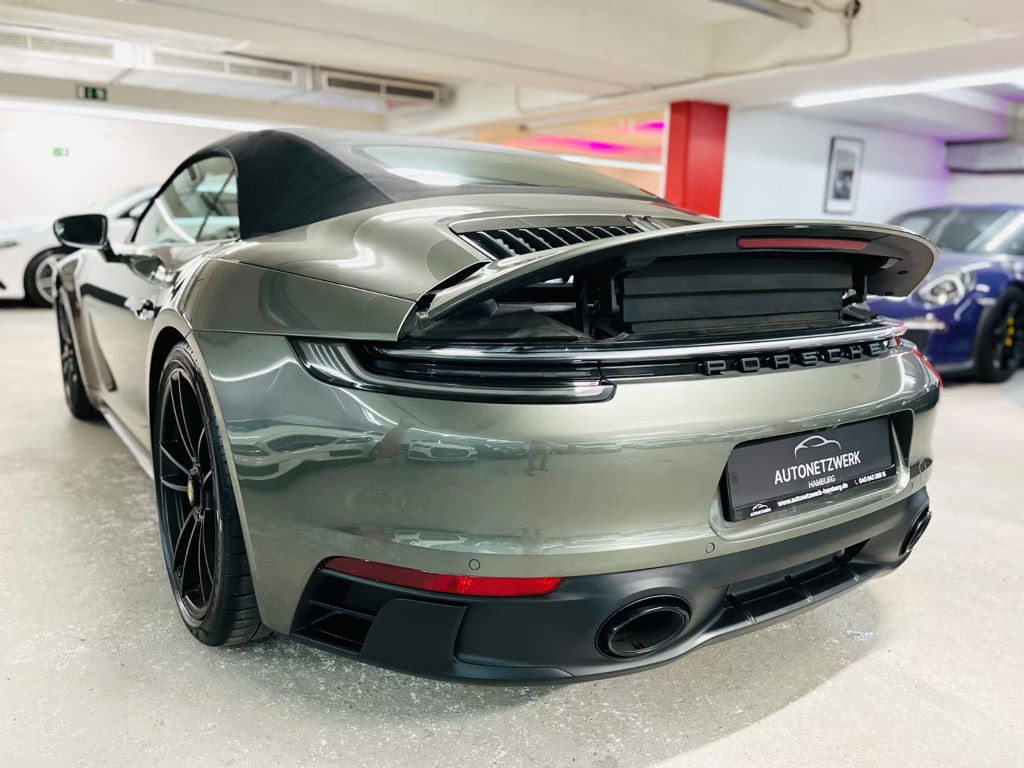Porsche 992