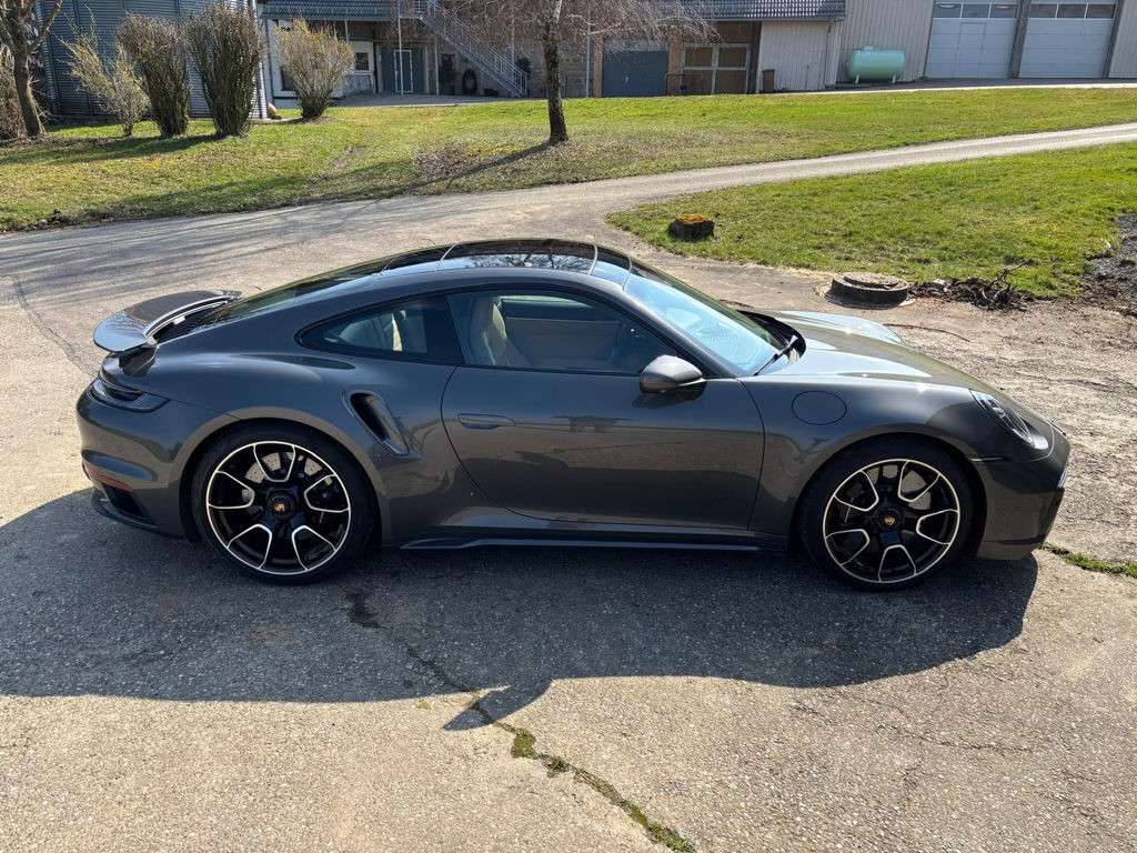 Porsche 992