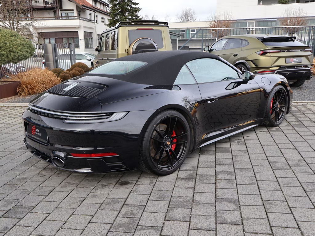 Porsche 992