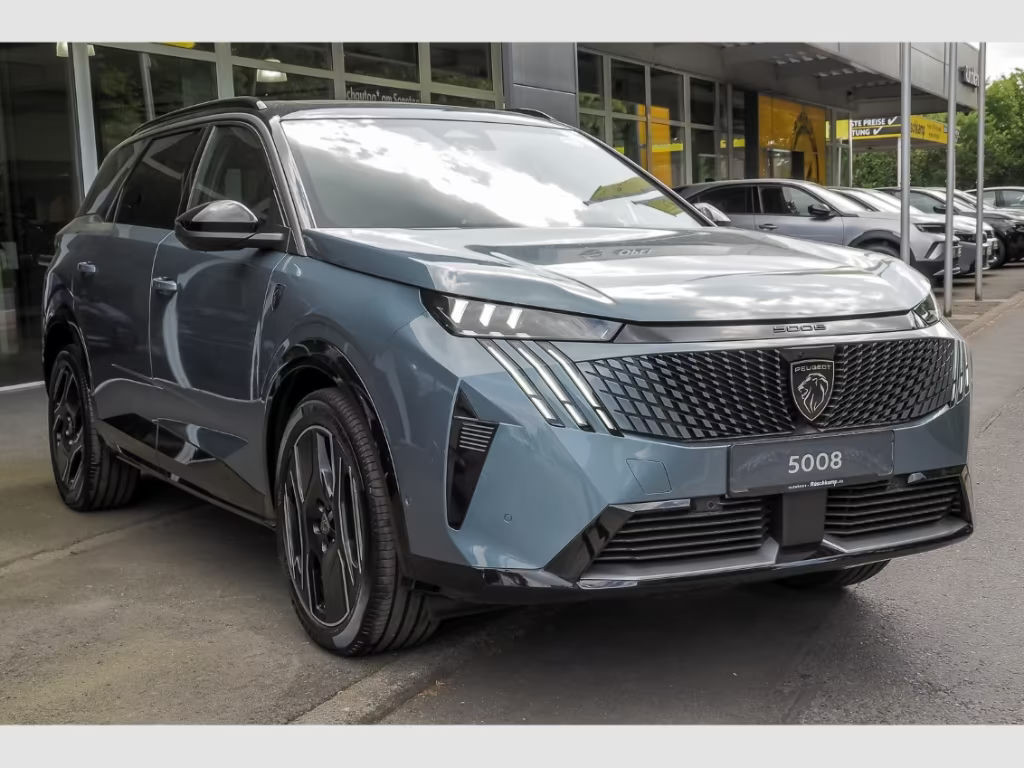 Peugeot E-5008