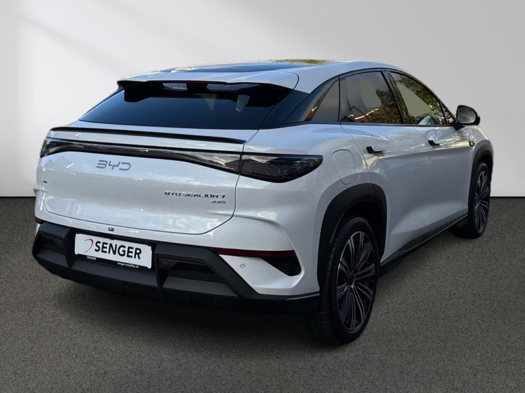 BYD Sealion 7