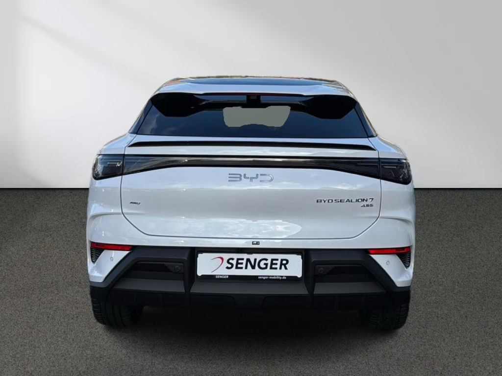 BYD Sealion 7