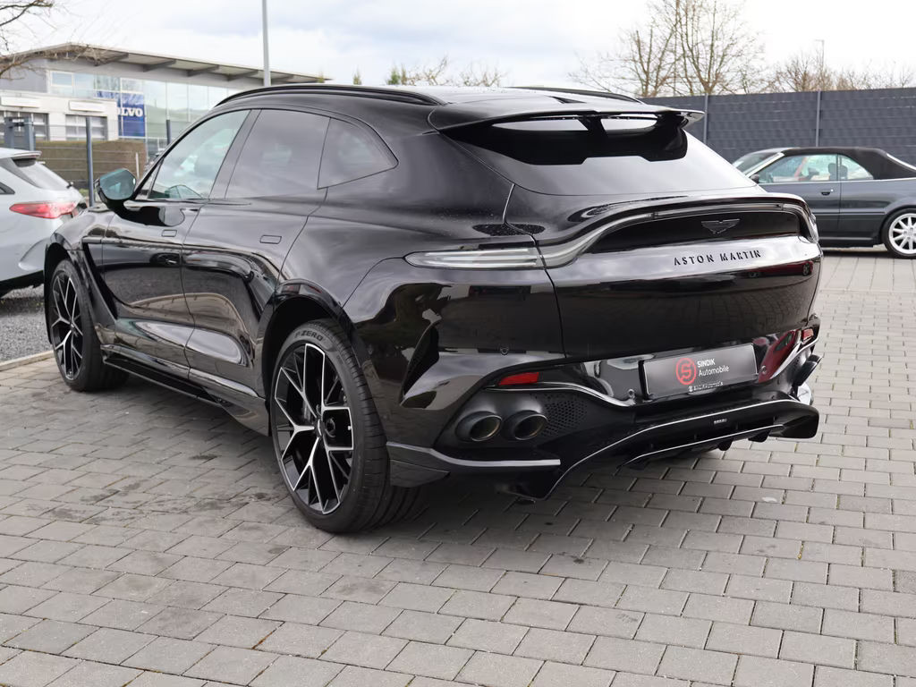 Aston Martin DBX