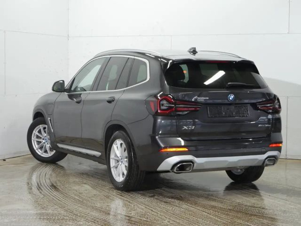 BMW X3 xDrive30e