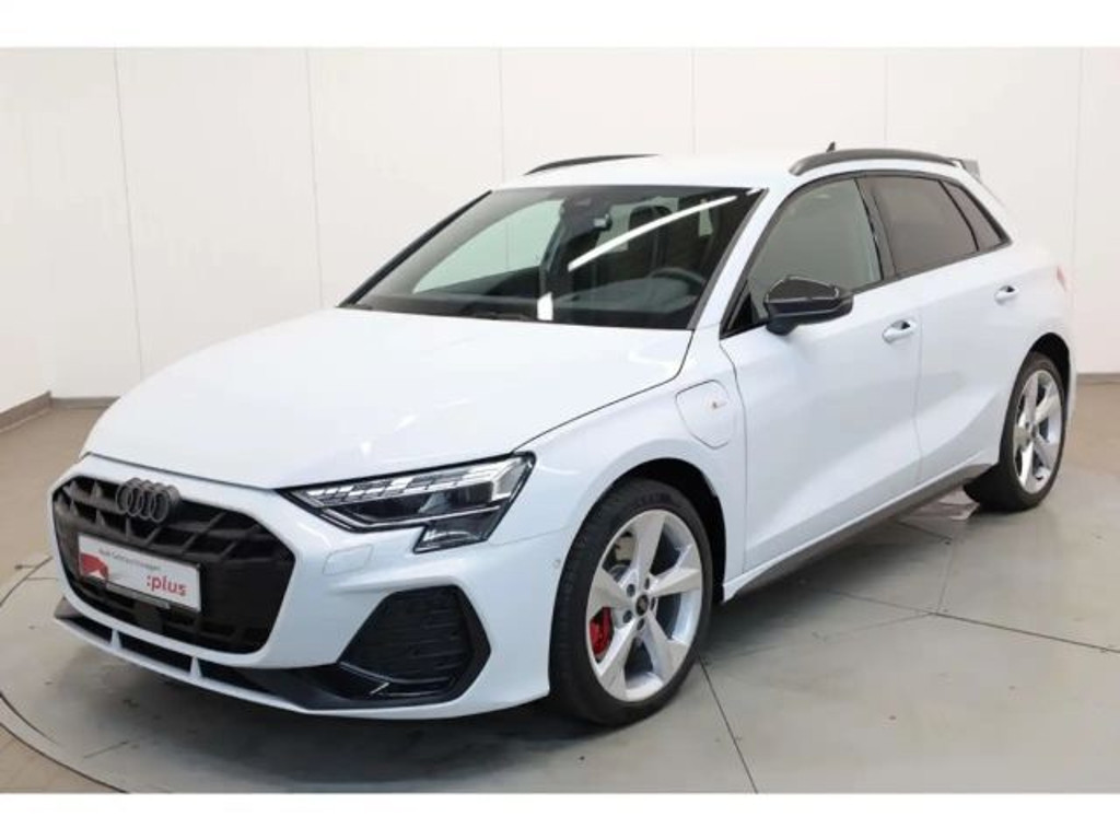 Audi A3 Sportback Sedan S-Line Hybride 45 TFSI