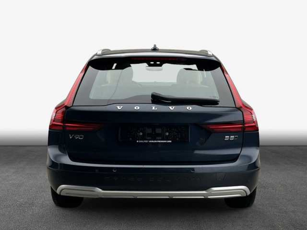Volvo V90 Cross Country