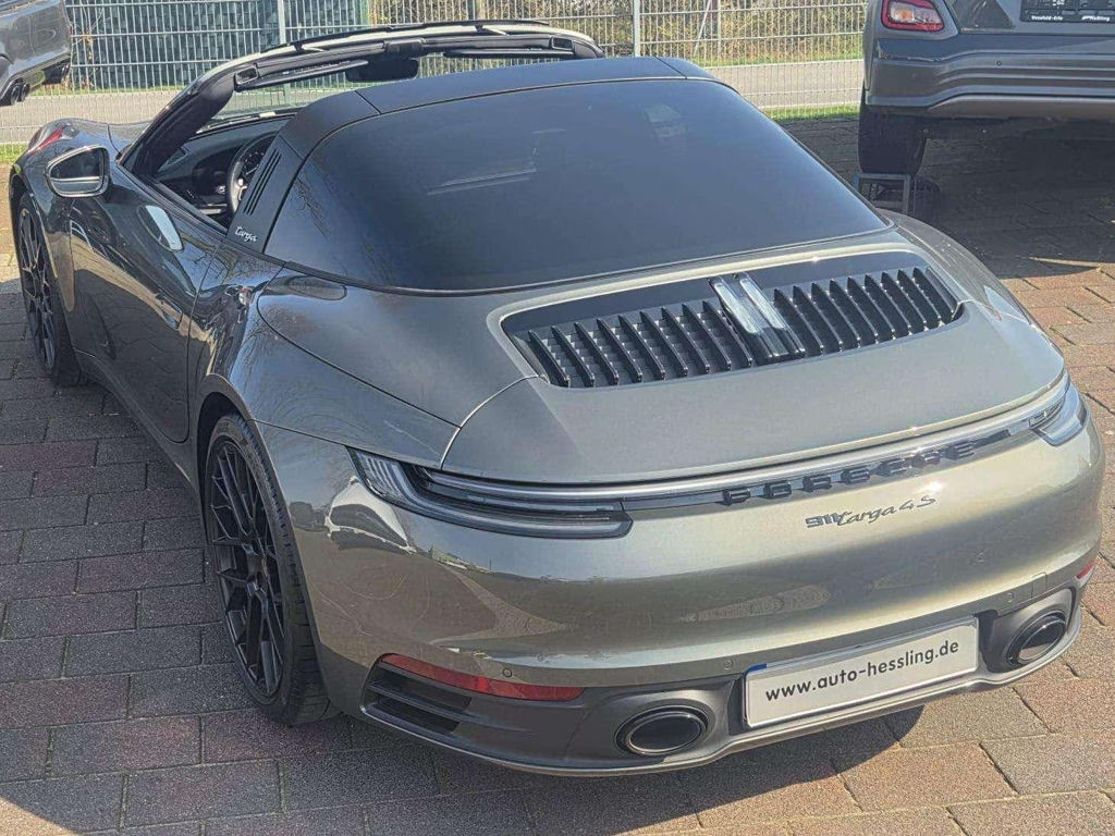 Porsche 992