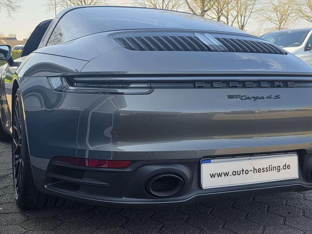 Porsche 992