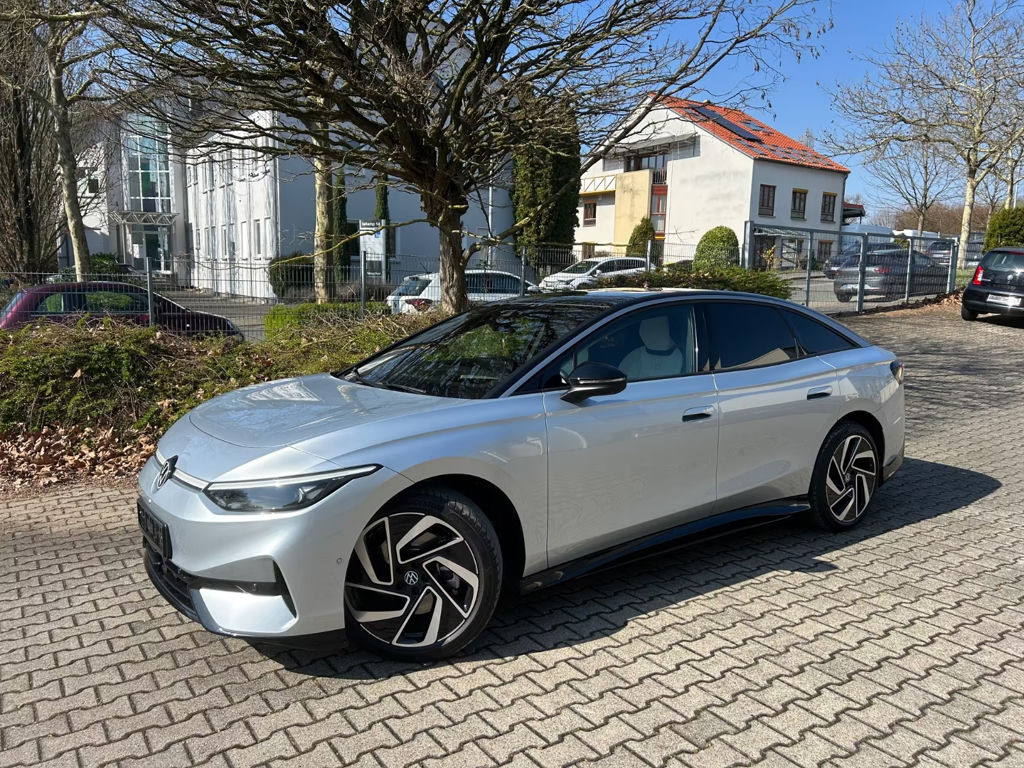 Volkswagen ID.7 IQ.Drive Pro