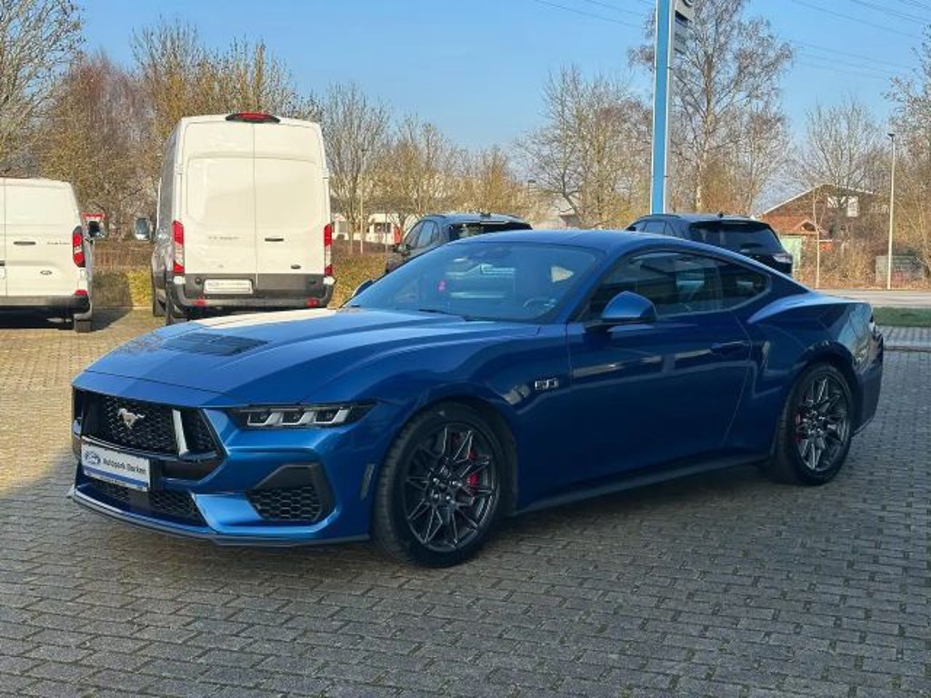 Ford Mustang Fastback GT 5.0 V8