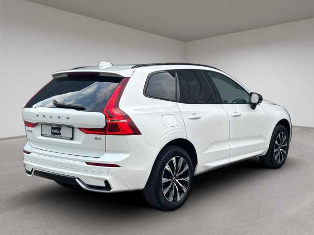 Volvo XC60 Plus Dark