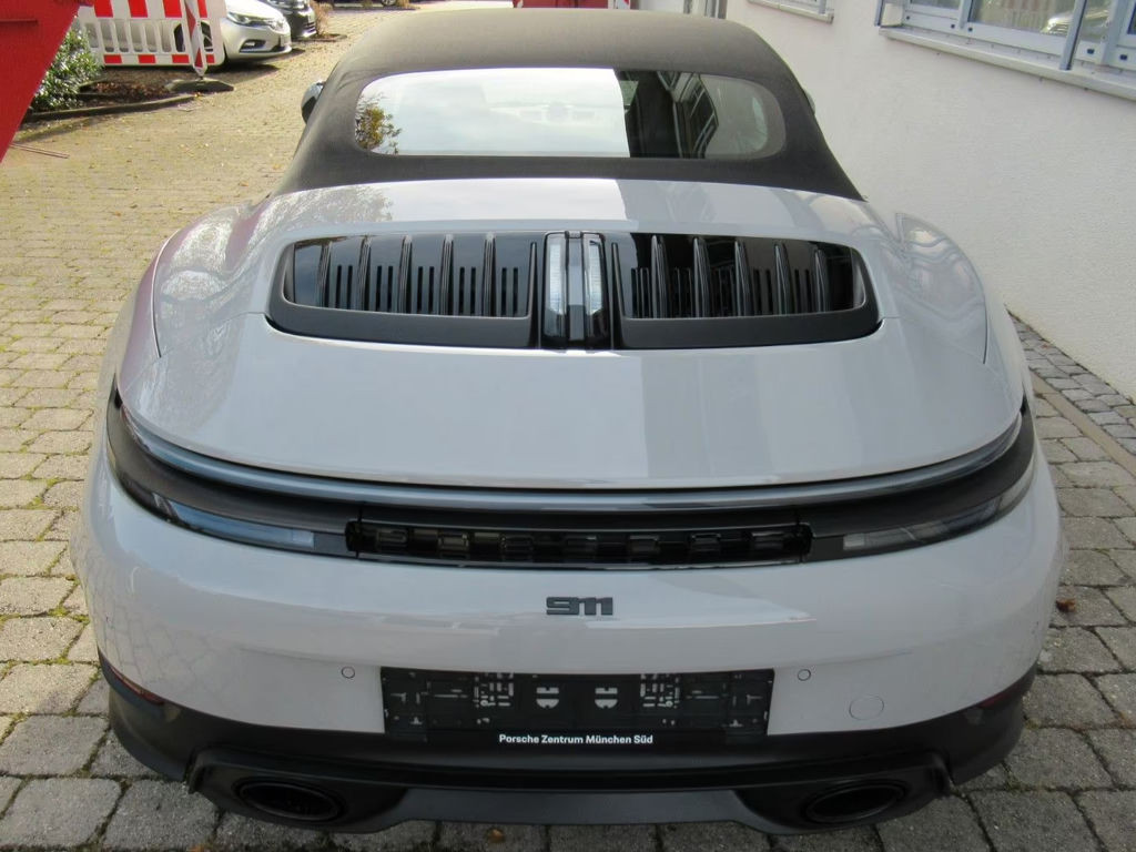 Porsche 992