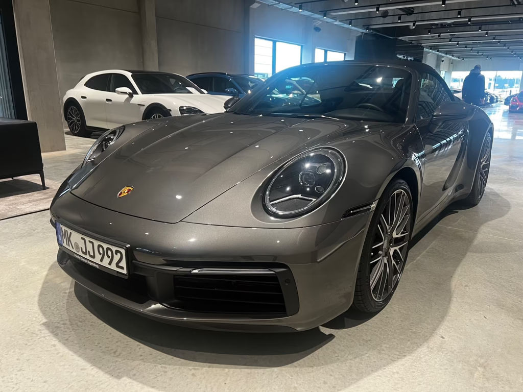 Porsche 992