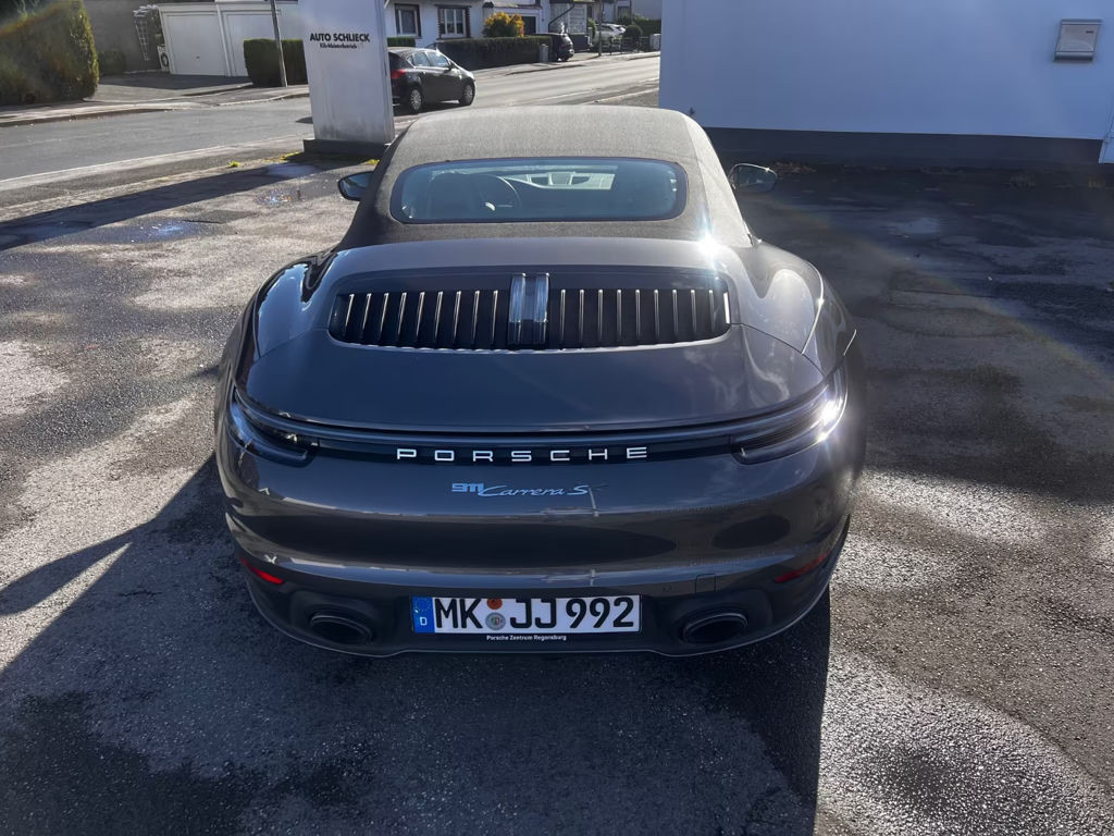 Porsche 992
