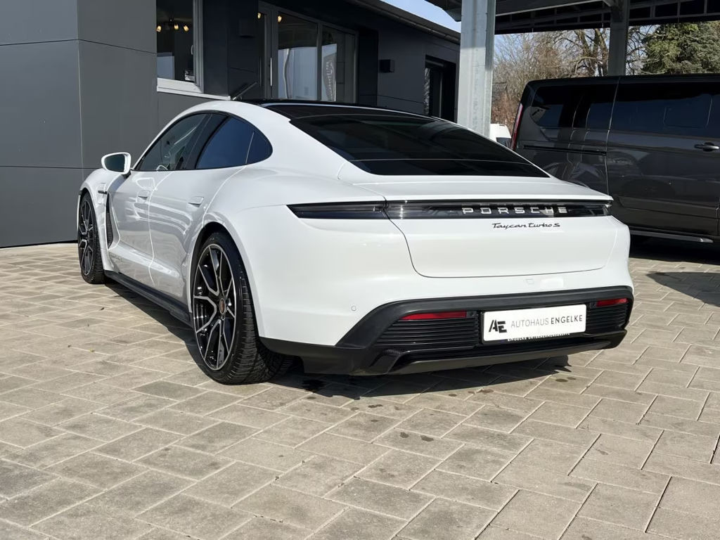 Porsche Taycan