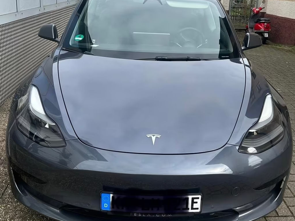 Tesla Model 3 RWD Standard Range