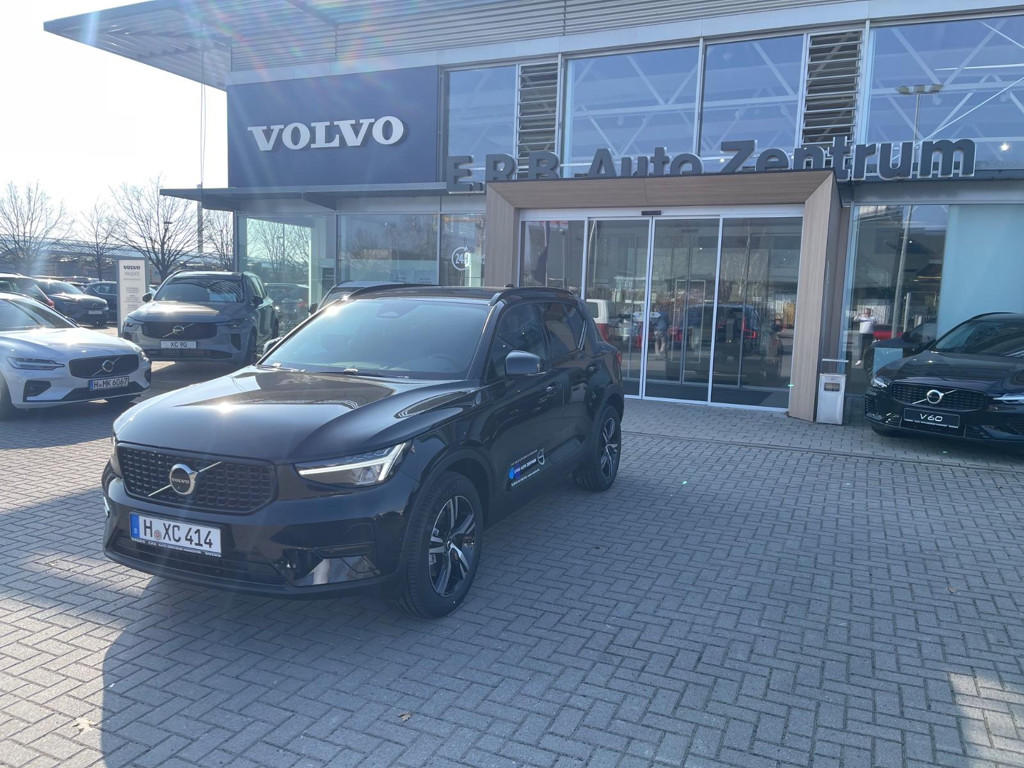 Volvo XC40 Plus Dark