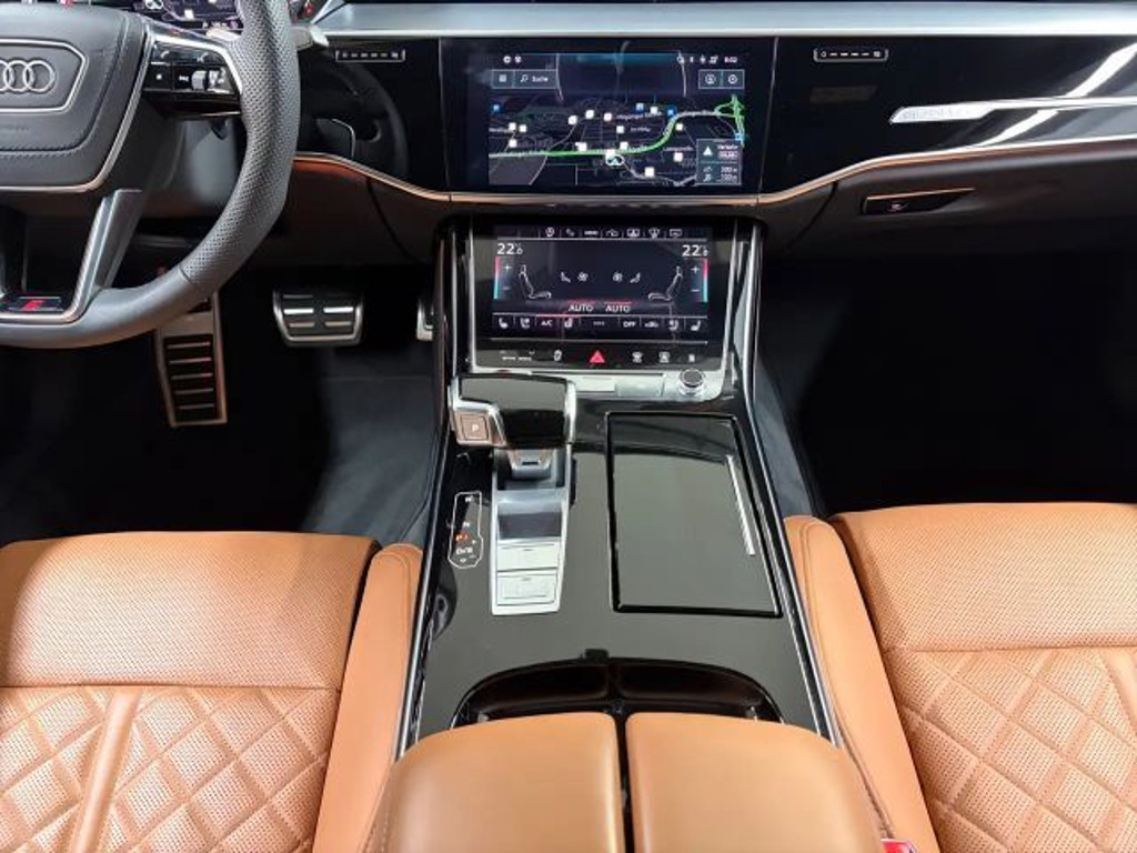 Audi S8