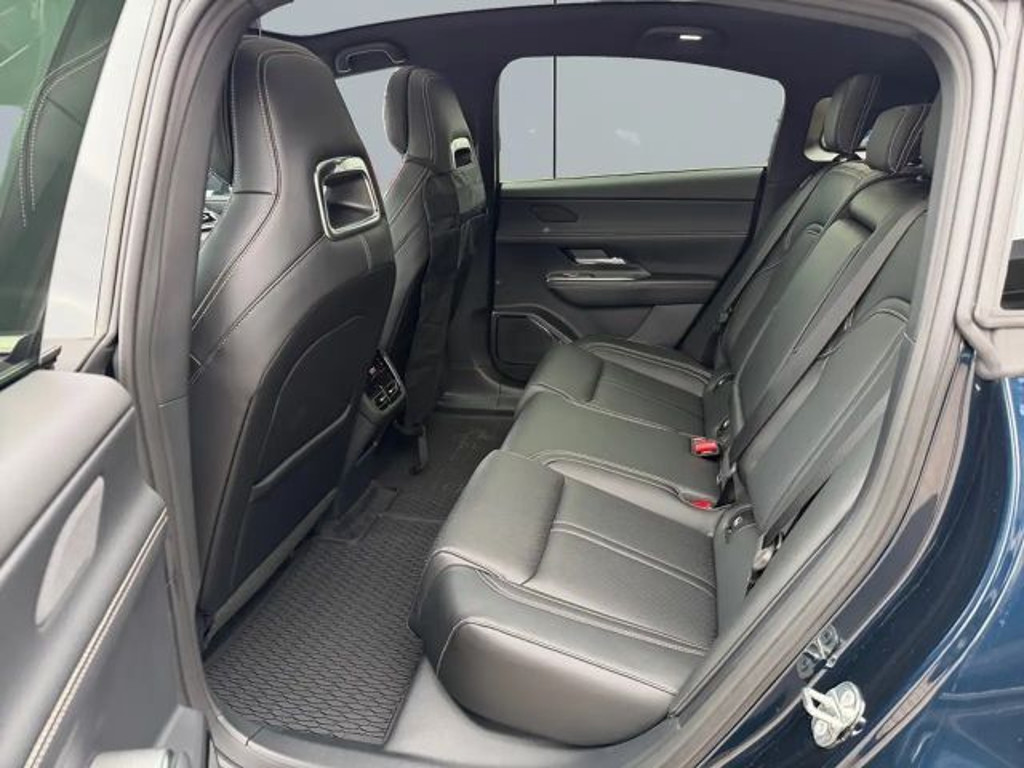 Mazda 6e