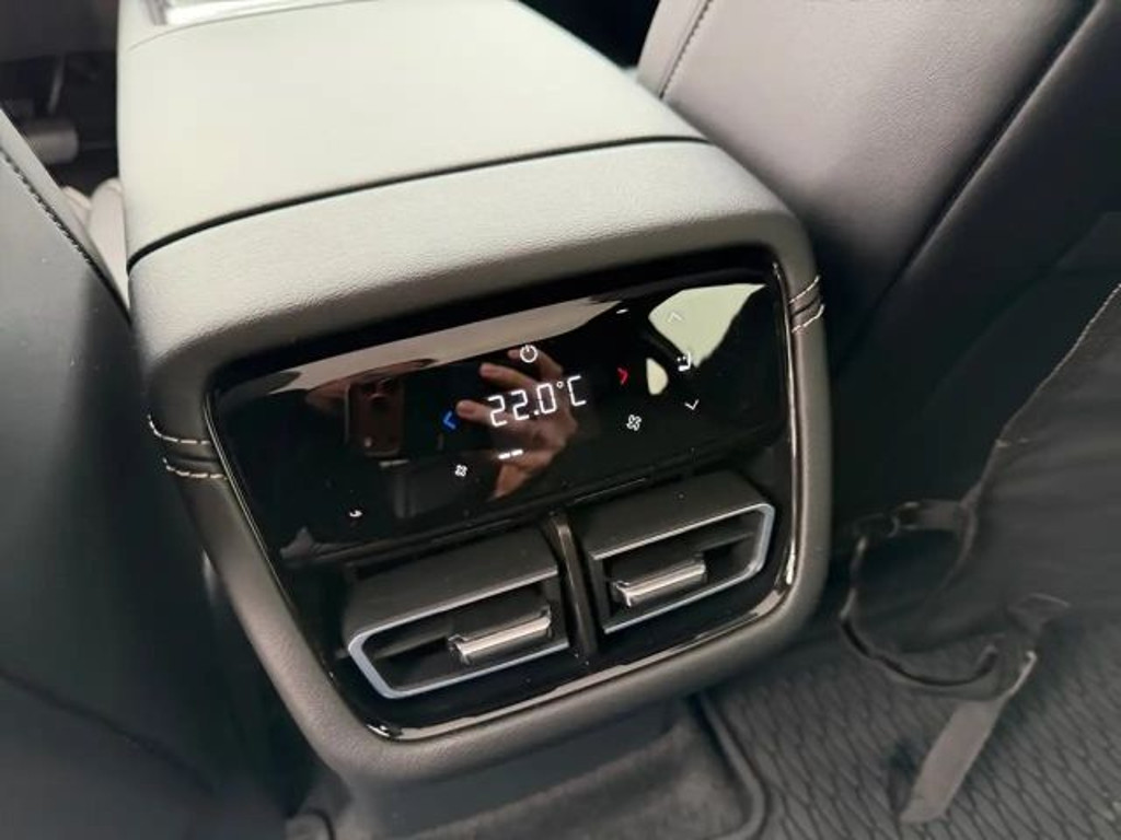 Mazda 6e