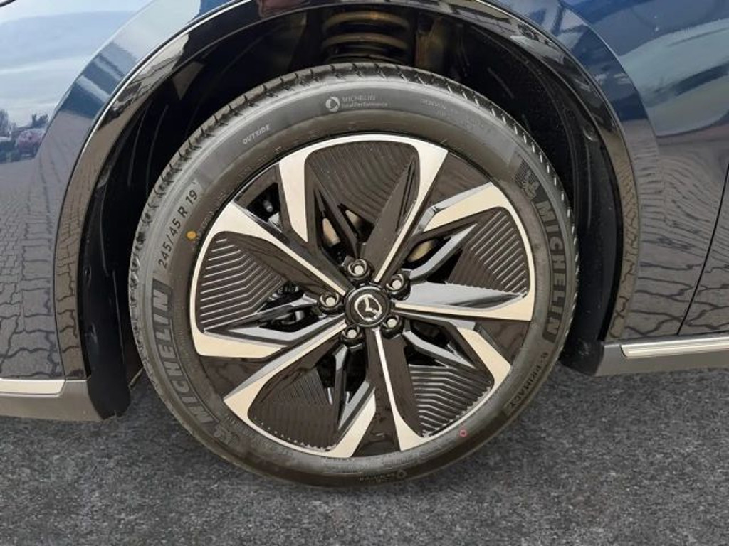 Mazda 6e