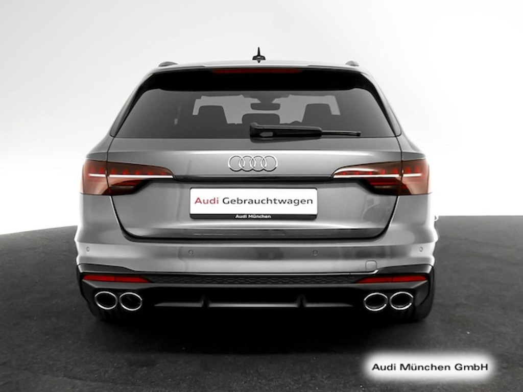 Audi S4