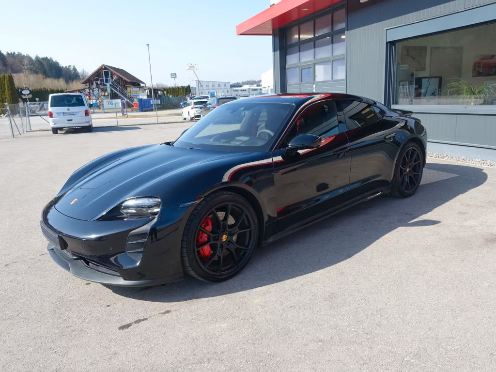 Porsche Taycan GTS