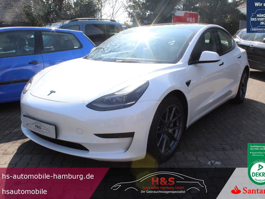 Tesla Model 3 RWD