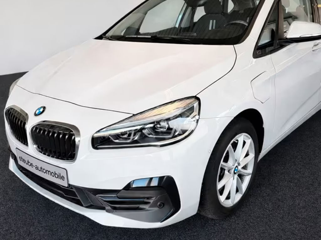 BMW 2 Serie 225 Active Tourer Sport Line Sedan 225XE