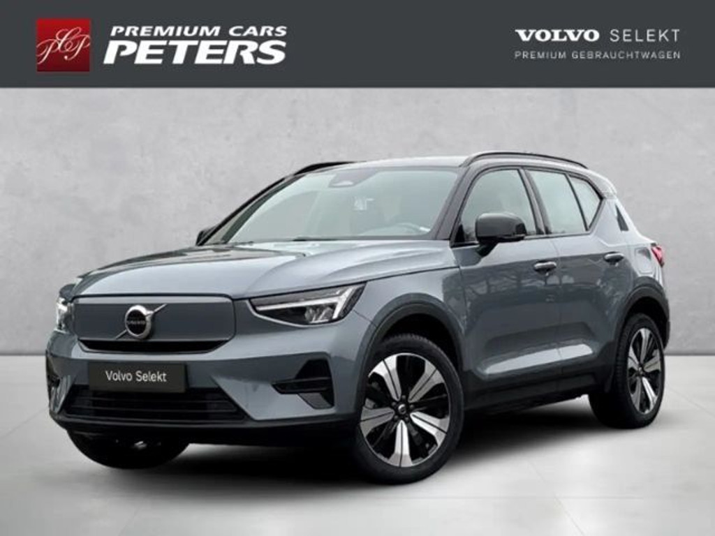 Volvo XC40 AWD Plus Dark