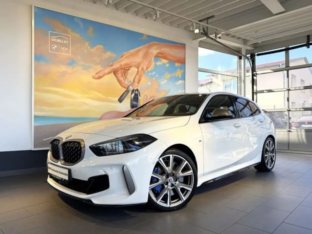 BMW 1 Serie 135 xDrive Sedan 135i