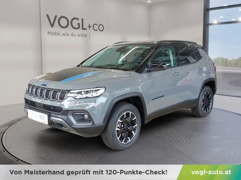Jeep Compass 4xe Hybrid Trailhawk