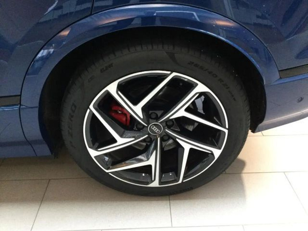 Audi SQ6 e-tron