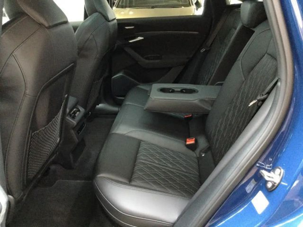 Audi SQ6 e-tron