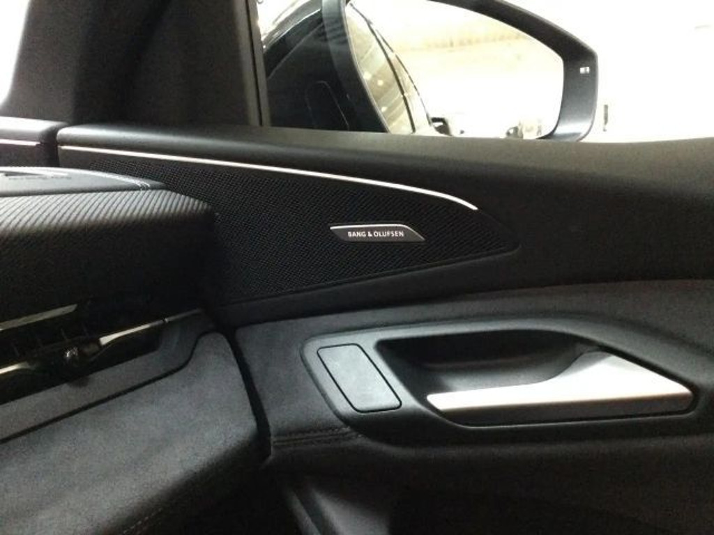 Audi SQ6 e-tron