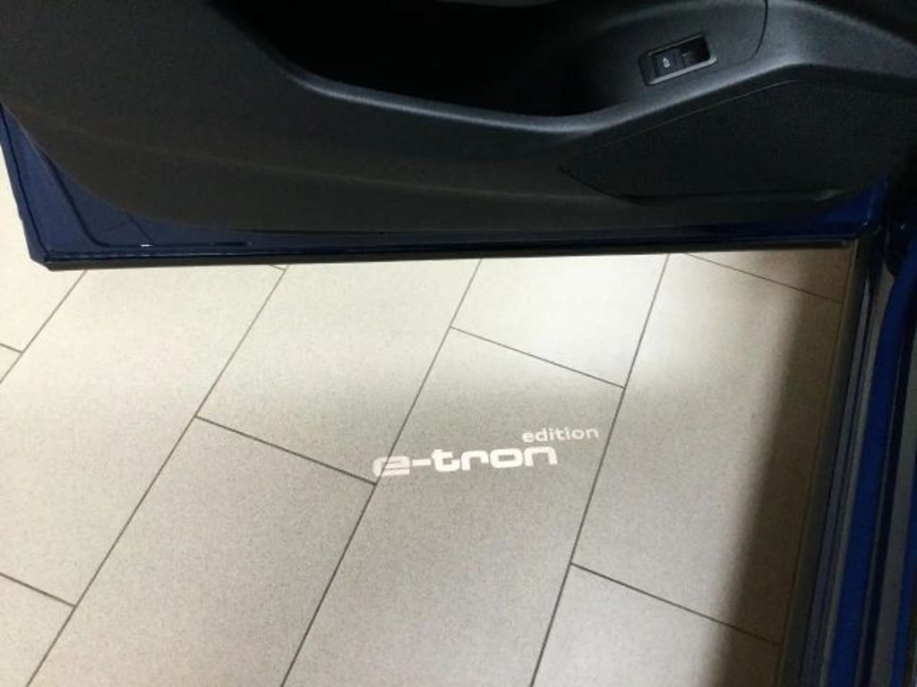 Audi SQ6 e-tron