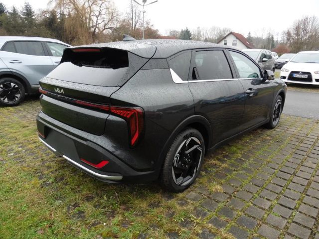 Kia K4