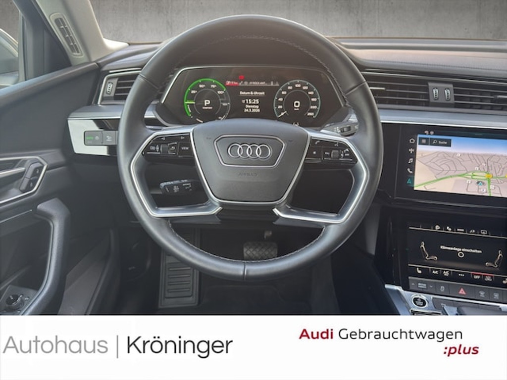 Audi Q8 e-tron Quattro 50