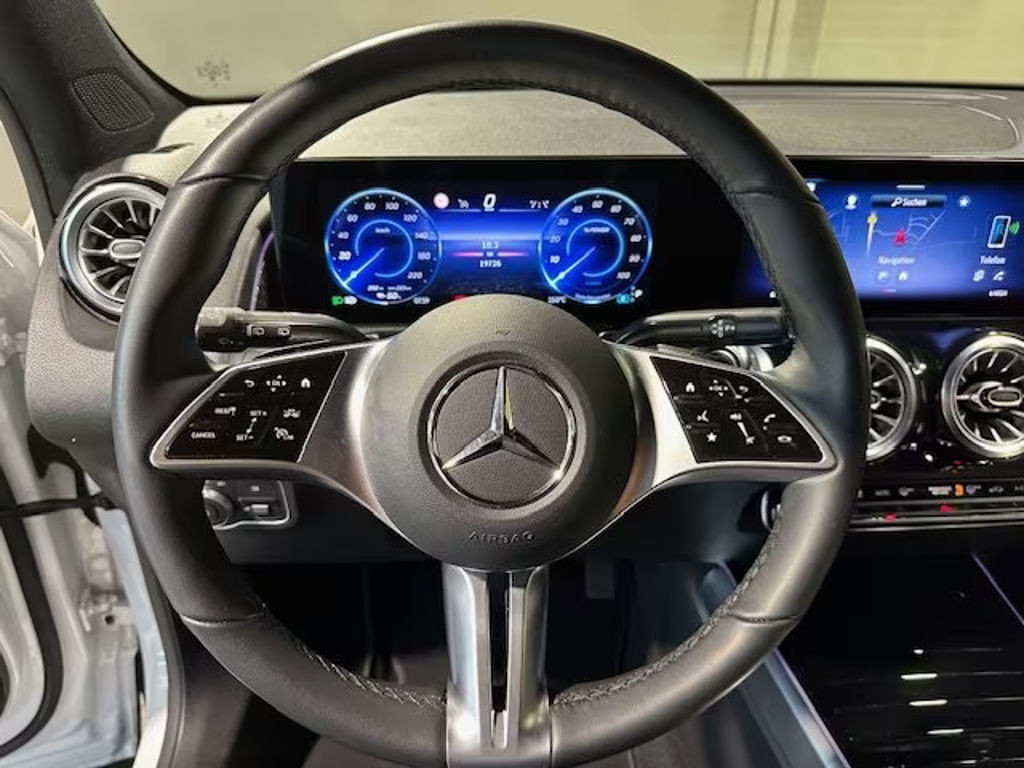 Mercedes-Benz E-Klasse EQB 4MATIC Progressive 350