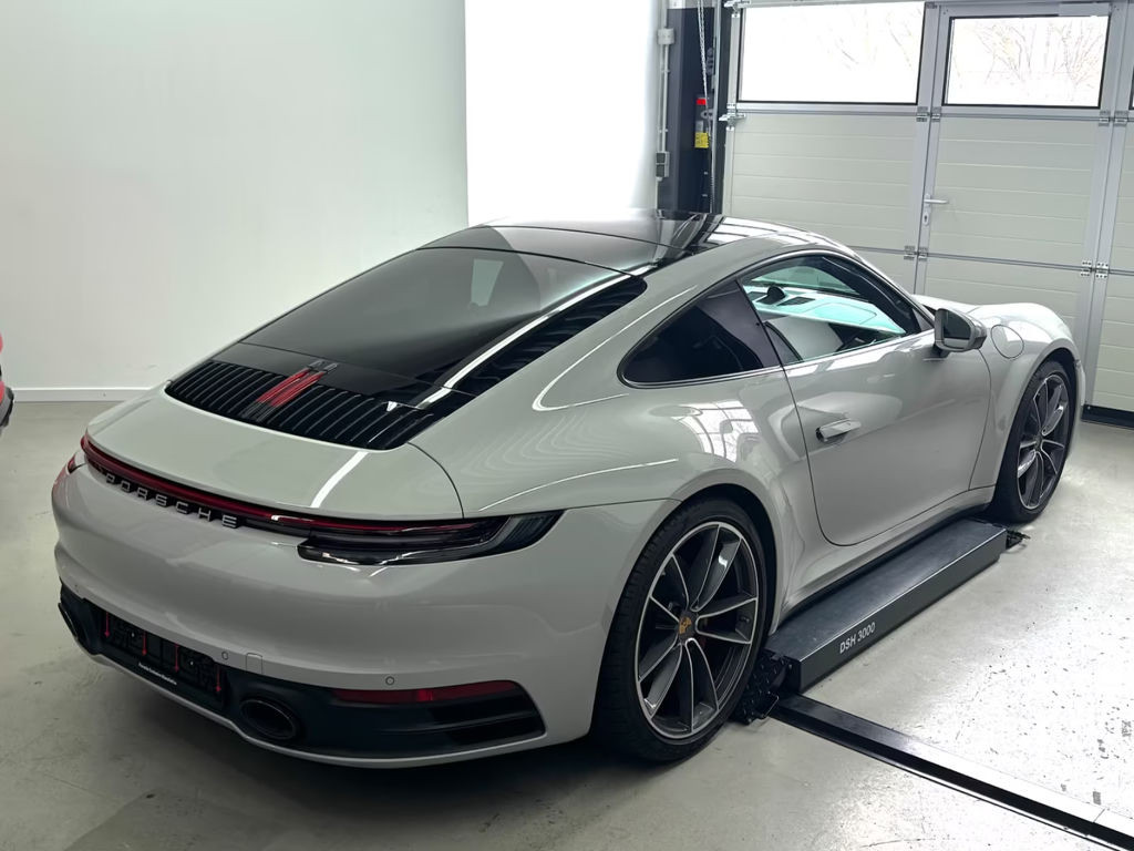 Porsche 992