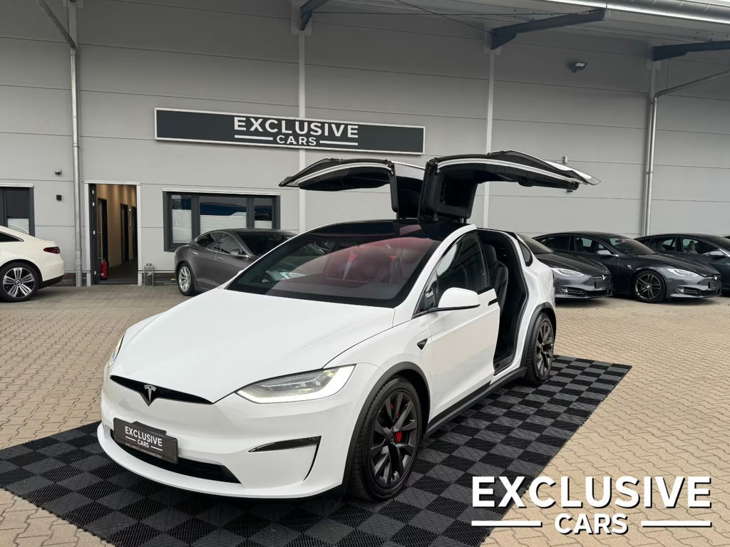 Tesla Model X Plaid