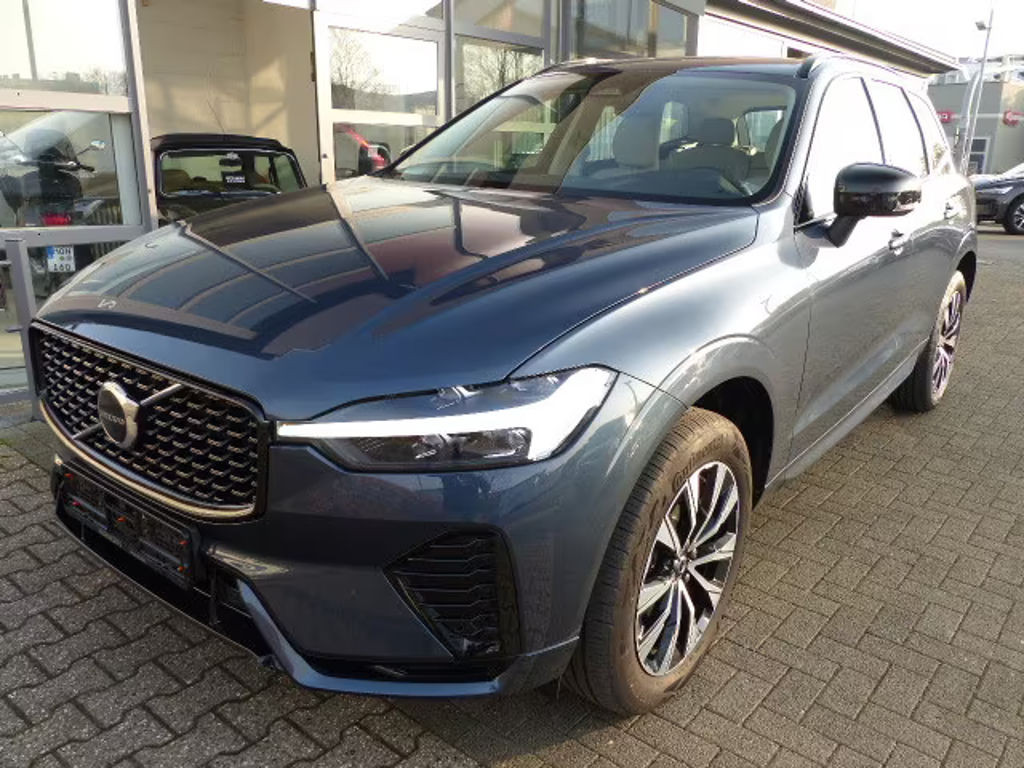 Volvo XC60 Plus Dark