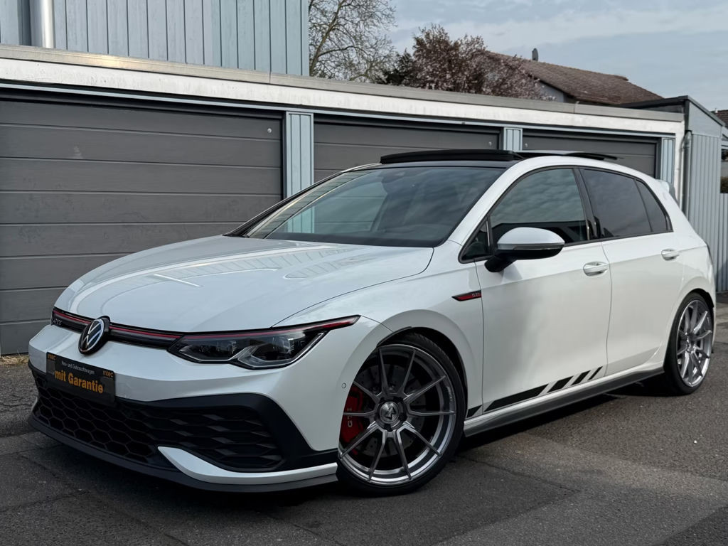 Volkswagen Golf GTI