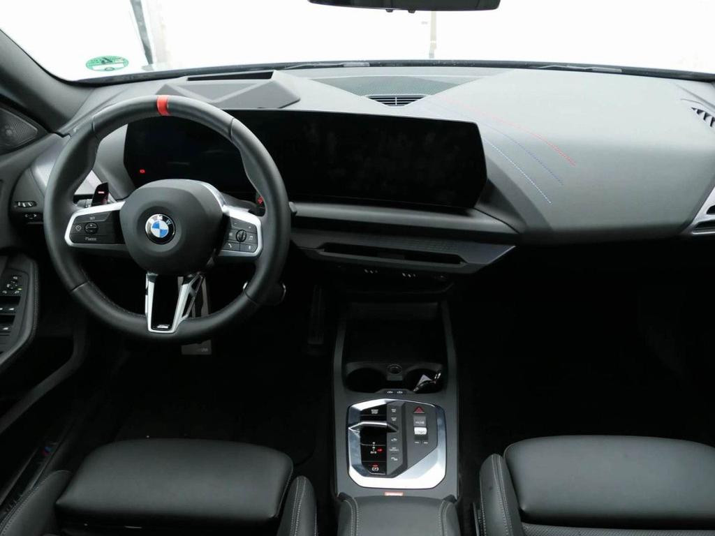 BMW M235