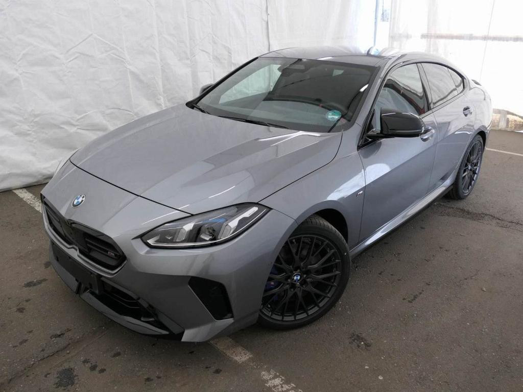 BMW M235