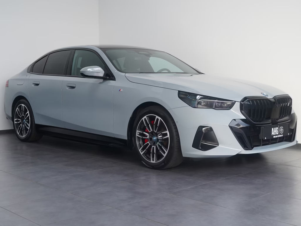 BMW i5