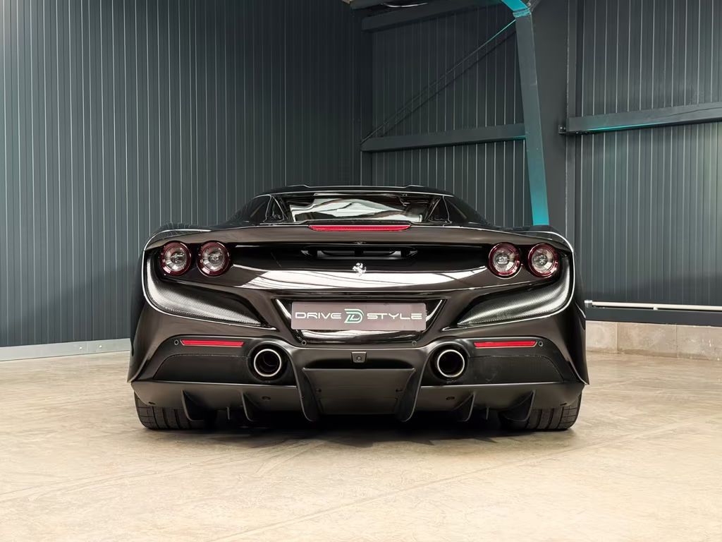 Ferrari F8
